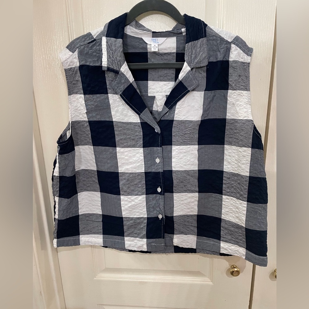 Navy and white gingham, sleeveless, crop, button down
